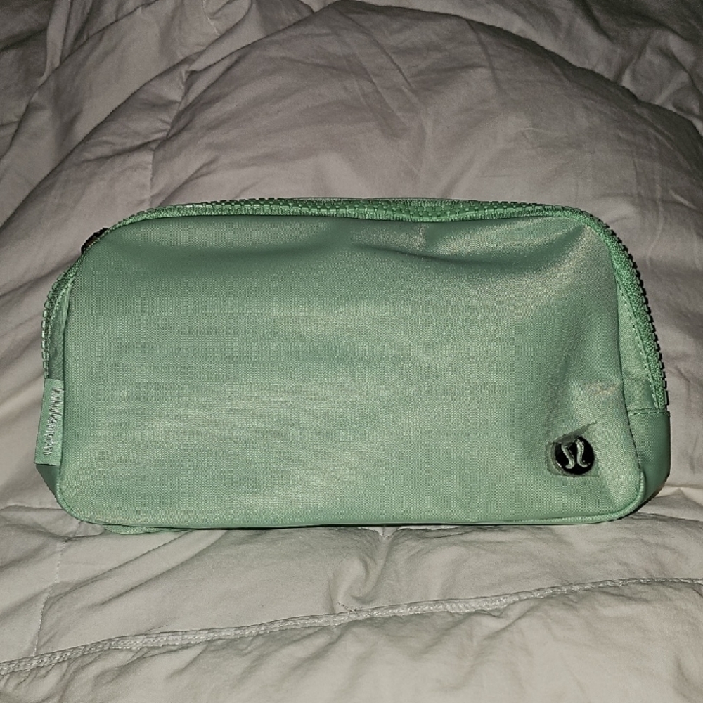 Lululemon Everywhere Belt Bag!! CTRL- Citra Lime! Nwts Gorgeous!